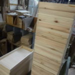 杉材のサイズ違いの木箱