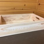 厚さの厚い杉材で製作した木箱